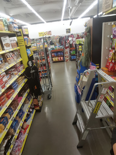 Discount Store «Dollar General», reviews and photos, 5101 White Ln, Bakersfield, CA 93309, USA