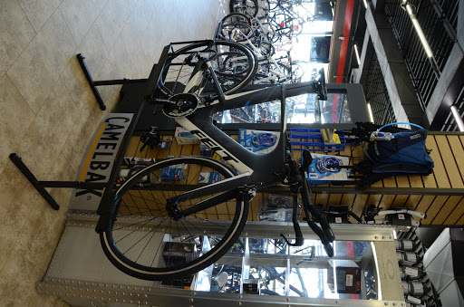 Bicycle Store «BOI Bicycle Outfitters Indy», reviews and photos, 1309 South High School Road, Indianapolis, IN 46241, USA