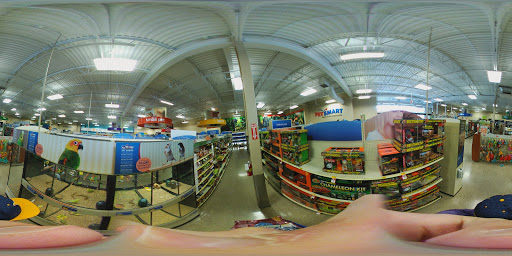 Pet Supply Store «PetSmart», reviews and photos, 1203 N Landing Way, Renton, WA 98057, USA