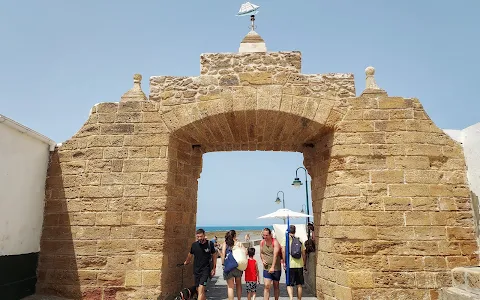 Puerta de la Caleta image