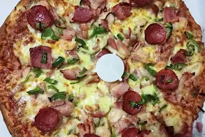 Hungry Oz Pizza image