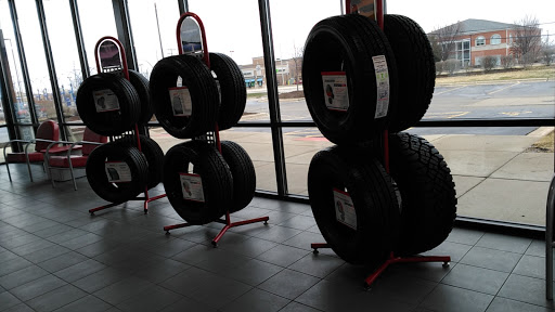 Tire Shop «Discount Tire Store - Algonquin, IL», reviews and photos, 2341 W Algonquin Rd, Algonquin, IL 60102, USA