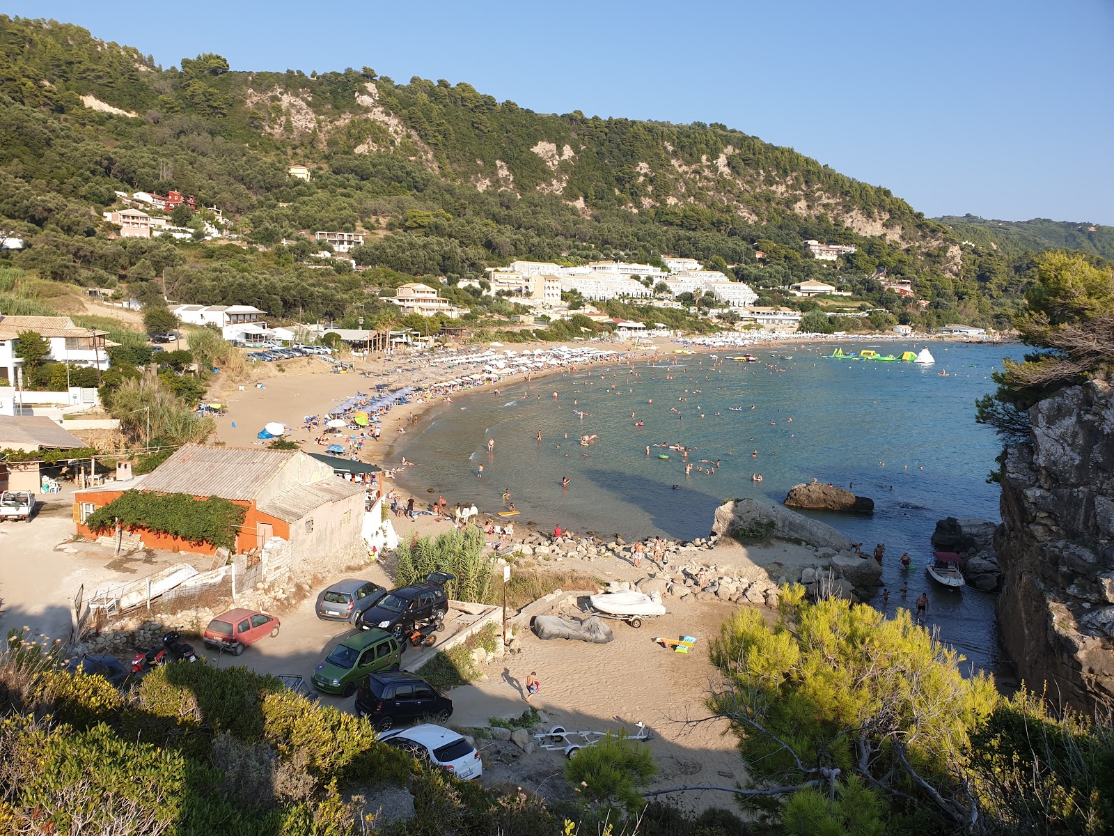 Kontogialos Plajı'in fotoğrafı çok temiz temizlik seviyesi ile