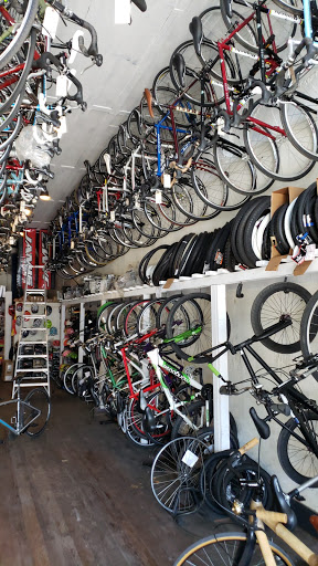 Bicycle Repair Shop «Bike Couriers Bike Shop», reviews and photos, 107 W Market St, Louisville, KY 40202, USA