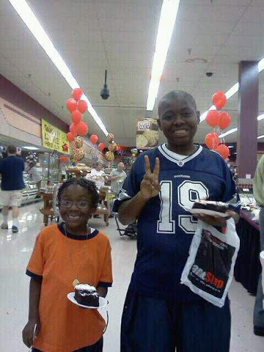 Supermarket «Giant Eagle Supermarket», reviews and photos, 420 E Waterfront Dr, Homestead, PA 15120, USA