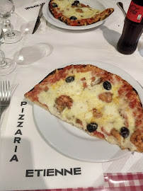 Pizza du Restaurant italien Chez Etienne à Marseille - n°17