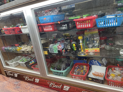 Tobacco Shop «Tobacco Barn», reviews and photos, 1906 N Frazier St, Conroe, TX 77301, USA