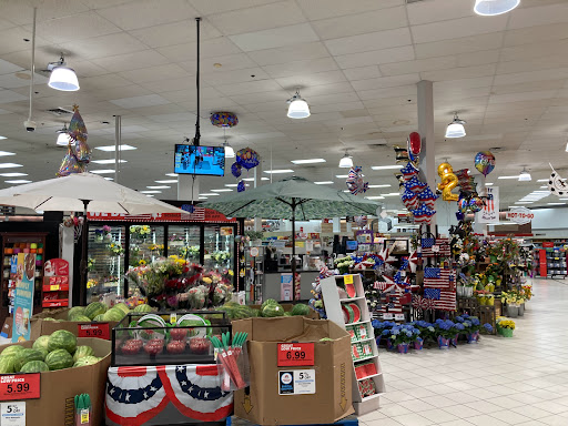 Grocery Store «Schnucks», reviews and photos, 200 N Vine St, Urbana, IL 61802, USA