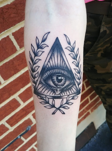 Tattoo Shop «Skin Thrills Tattoo & Body Piercing Studio», reviews and photos, 5005 Williamson Rd, Roanoke, VA 24012, USA