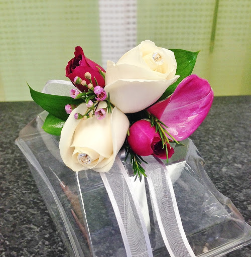 Florist «More Than Flowers», reviews and photos, 109 SE 2nd St, Miami, FL 33131, USA