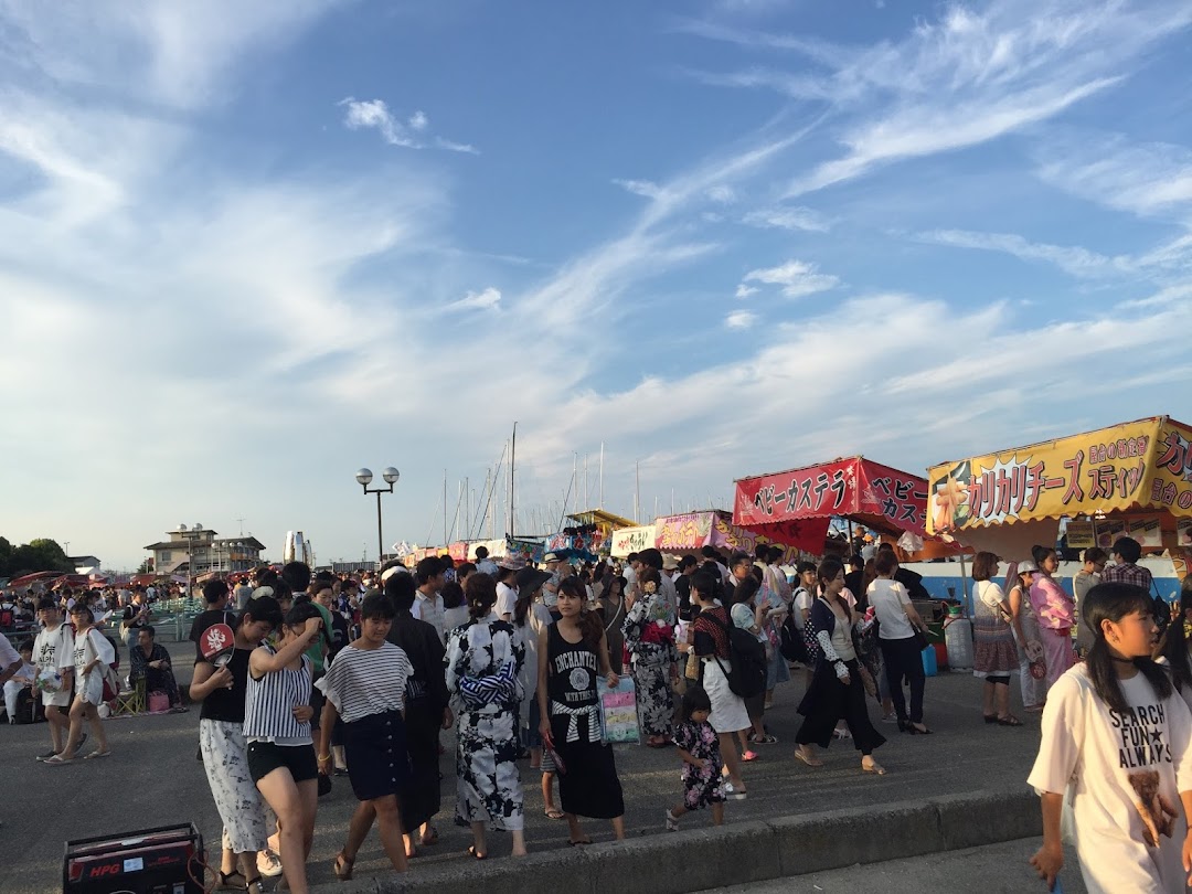 阿漕浦海浜公園駐車場