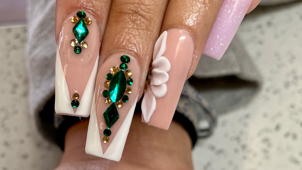 Solar Nail & SPA 75110