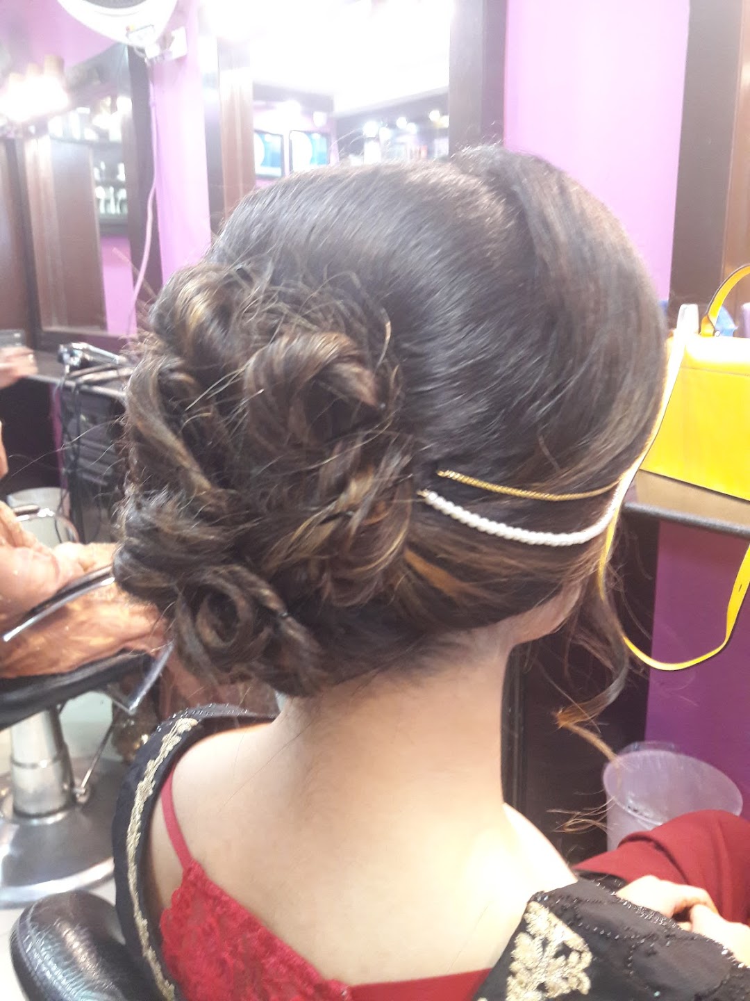 Shafaqs Beauty Salon