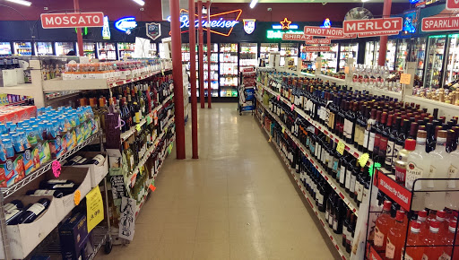 Liquor Store «I & S Wine And Spirits», reviews and photos, 1025 W 63rd St, Chicago, IL 60621, USA