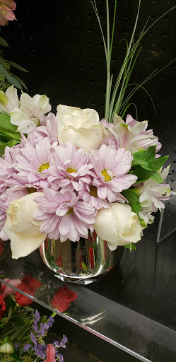 Grocery Store «Safeway», reviews and photos, 2808 Country Club Blvd, Stockton, CA 95204, USA