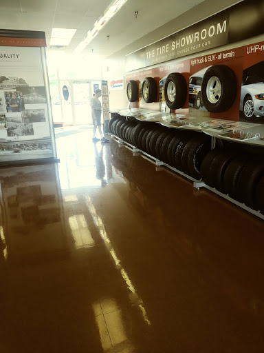 Tire Shop «Firestone Complete Auto Care», reviews and photos, 1245 Firestone Pkwy, Akron, OH 44301, USA