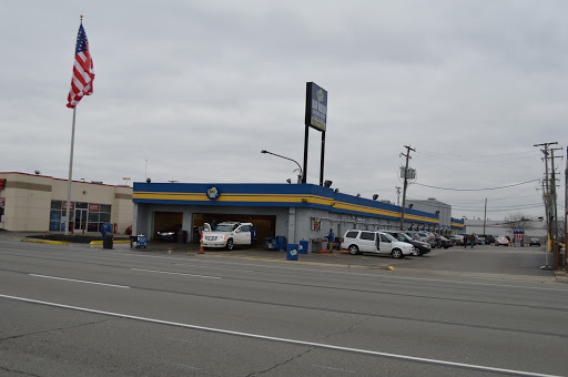Jax Kar Wash & Auto Detailing - Telegraph Road & 12 Mile en Southfield