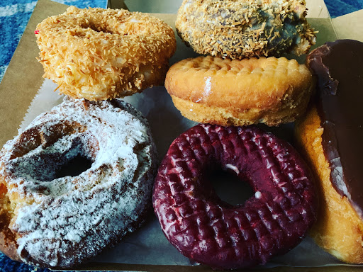 Donut Shop «County Donuts», reviews and photos, 1218 S Roselle Rd, Schaumburg, IL 60193, USA