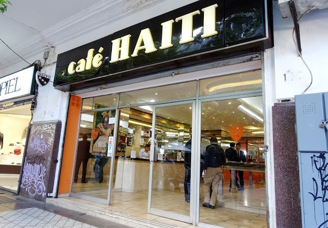 Inmobiliaria y Comercial Cafe Haiti Bandera