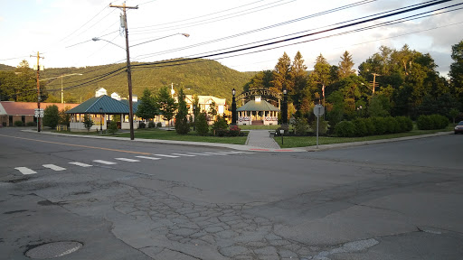 Liquor Store «Hancock Liquor Store Inc», reviews and photos, 27 W Main St, Hancock, NY 13783, USA