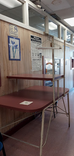 Laundromat «Martinazzi Drycleaner & Coin Laundromat (Laundromat Open till 9:30 PM Everyday)», reviews and photos, 19401 SW Martinazzi Ave, Tualatin, OR 97062, USA