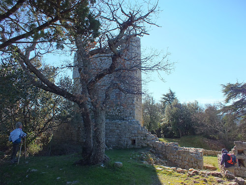 Castrum Saint Jean à Rougiers