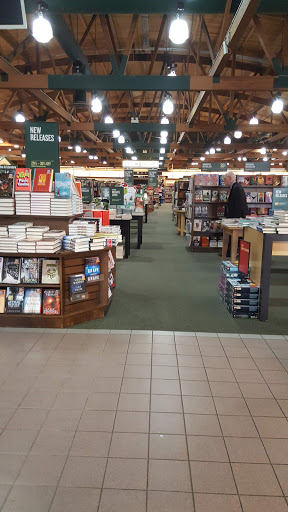 Book Store «Barnes & Noble», reviews and photos, 626 106th Ave NE, Bellevue, WA 98004, USA