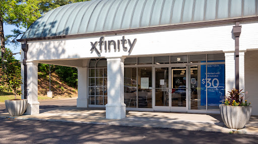 Shopping Mall «Shops of Saddle Creek», reviews and photos, 7509 Poplar Ave #1, Germantown, TN 38138, USA