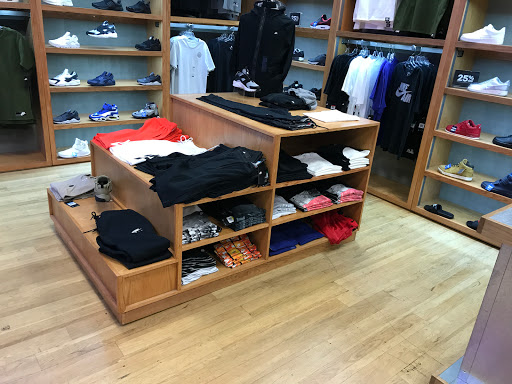 Shoe Store «Shiekh Shoes», reviews and photos, 1900 N Long Beach Blvd, Compton, CA 90221, USA