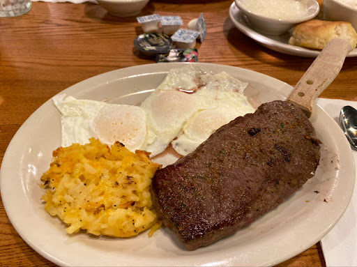 American Restaurant «Cracker Barrel Old Country Store», reviews and photos, Celebration Dr, Suwanee, GA 30024, USA