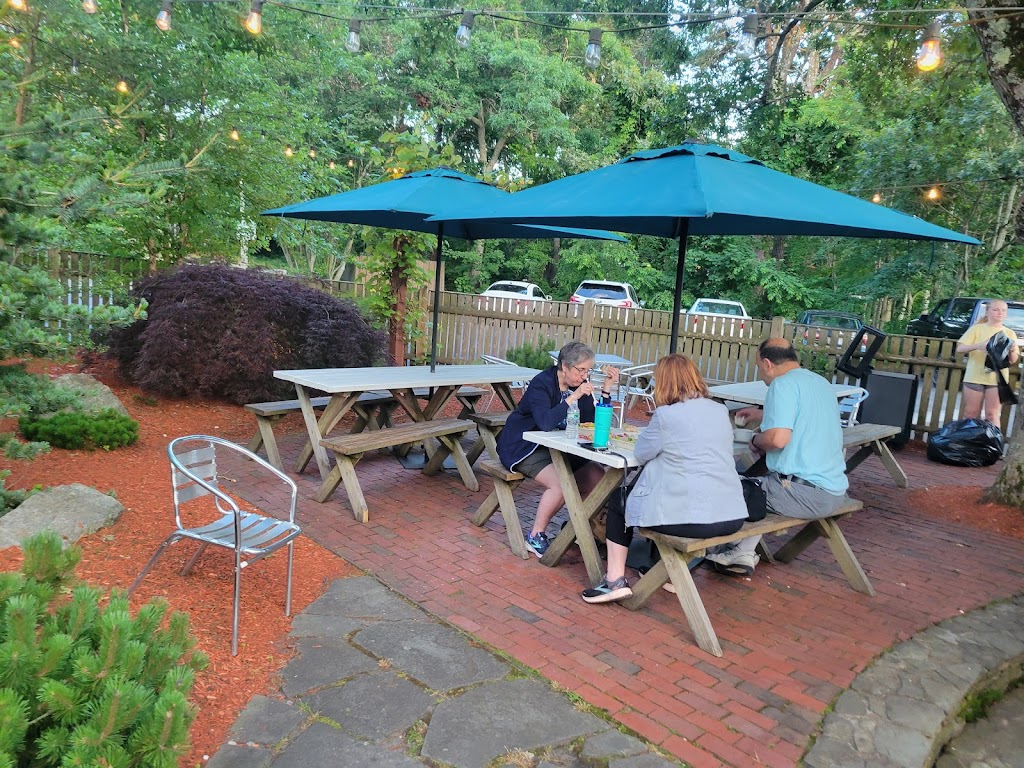 Captain Frosty's 02638