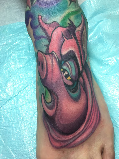 Tattoo Shop «Loose Screw Tattoo», reviews and photos, 3313 W Cary St, Richmond, VA 23221, USA