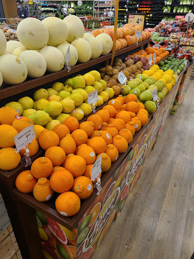 Grocery Store «Jewel-Osco», reviews and photos, 819 S Elmhurst Rd, Des Plaines, IL 60016, USA