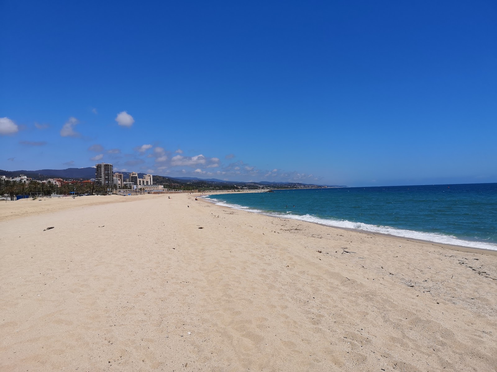 Foto van Playa Del Varador met ruime baai