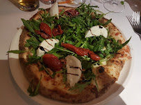 Pizza du Restaurant italien Chez Carlo Cordeliers - Pizzas au feu de bois à Lyon - n°4