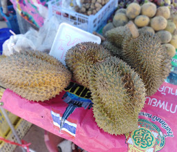 รูปปั้นนางยักษ์ photo