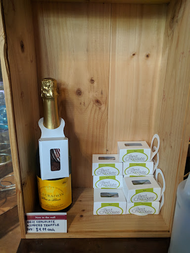 Wine Store «Mass Ave Wine», reviews and photos, 878 Massachusetts Ave, Indianapolis, IN 46204, USA