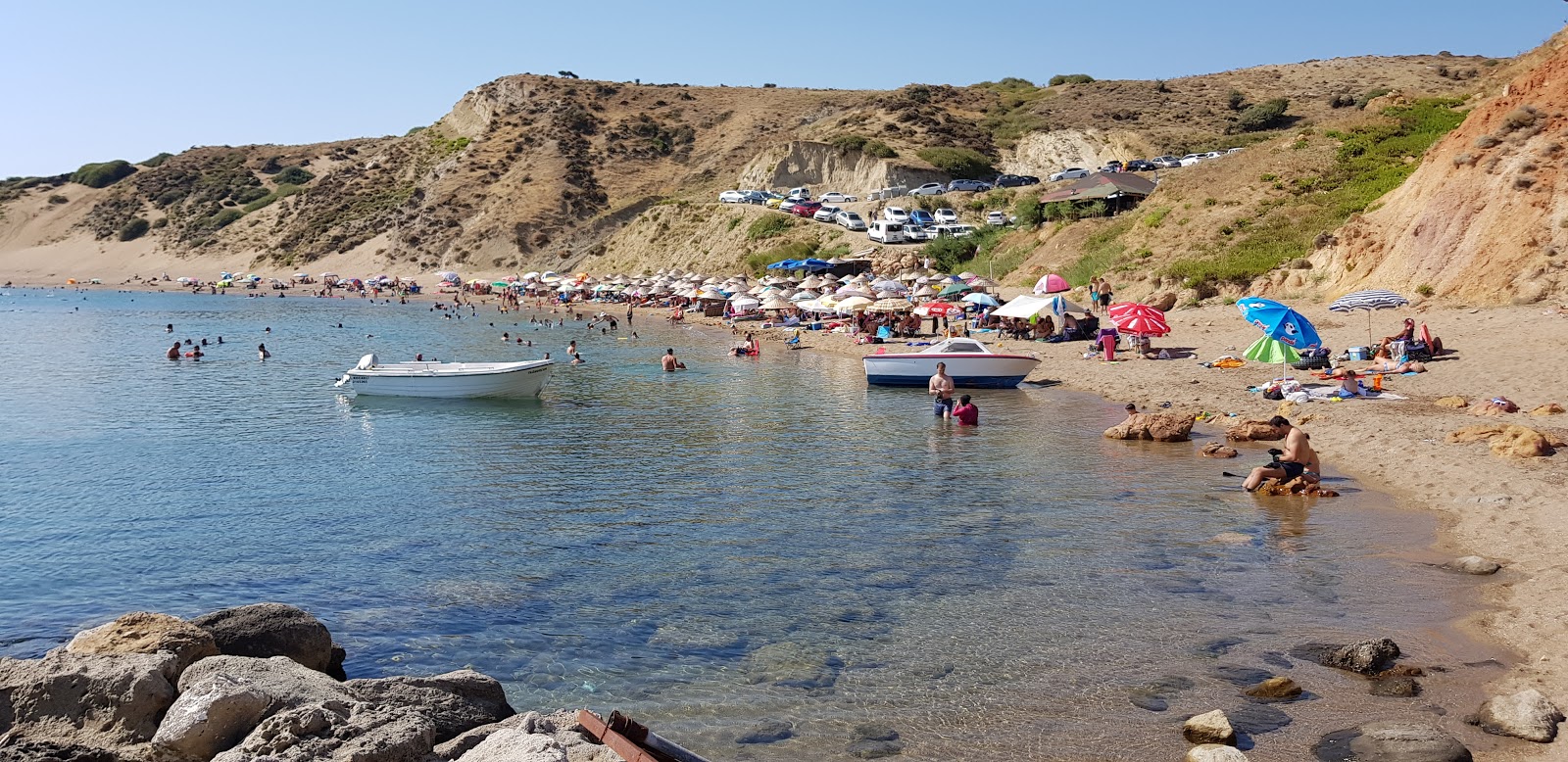 Foto de Laz Koyu beach ubicado en área natural