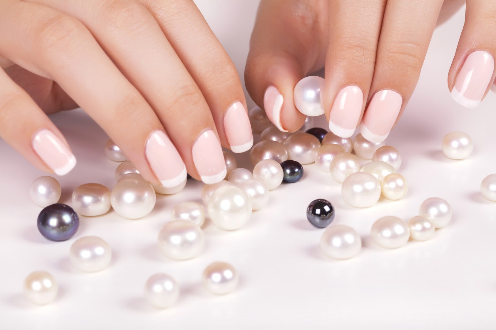Pearls Nails Inc