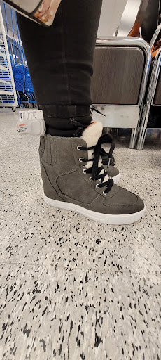 Clothing Store «Ross Dress for Less», reviews and photos, 330 N Hwy 67, Cedar Hill, TX 75104, USA