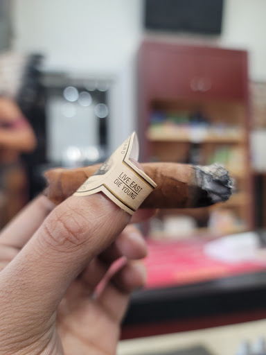 Cigar Shop «Tobacco Leaf», reviews and photos, 2350 NJ-33, Robbinsville, NJ 08691, USA