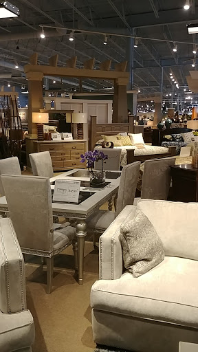 Furniture Store «The Furniture Mart - Shakopee», reviews and photos, 4270 12th Ave E, Shakopee, MN 55379, USA