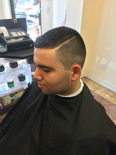 Barber Shop «Larchmont Barber Shop», reviews and photos, 1934 Palmer Ave, Larchmont, NY 10538, USA