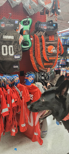 Pet Supply Store «Petco Animal Supplies», reviews and photos, 788 Crossings Rd, Sandusky, OH 44870, USA