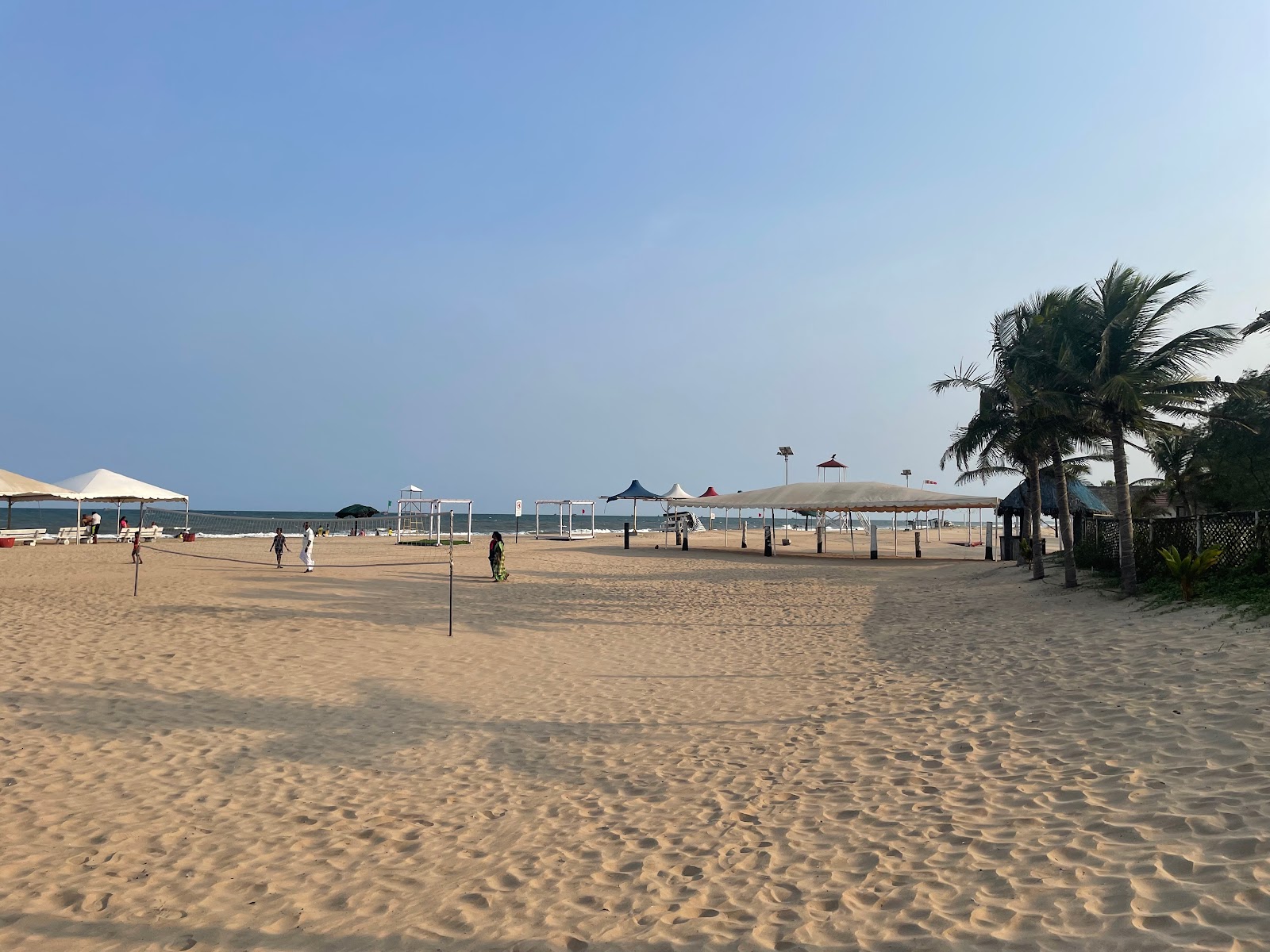 Fotografija Paradise Beach z svetel fin pesek površino