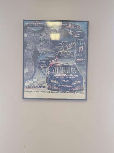 Auto Repair Shop «Pontiac Lake Services Inc», reviews and photos, 8437 Highland Rd, White Lake, MI 48386, USA