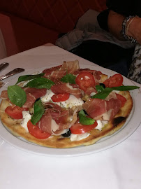 Pizza du Restaurant italien Piccolo Mondo à Neuilly-sur-Seine - n°14