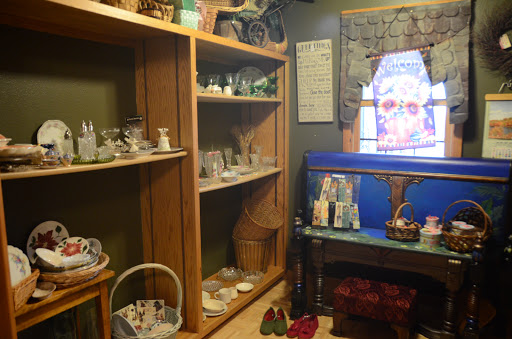 Gift Shop «Northwinds JUNK POST», reviews and photos, 321 Fond Du Lac Ave, Eden, WI 53019, USA