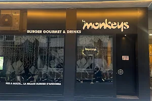Monkeys Burgers & drinks image