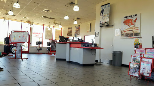 Tire Shop «Discount Tire Store - Woodstock, GA», reviews and photos, 160 Woodstock Square Ave, Woodstock, GA 30189, USA